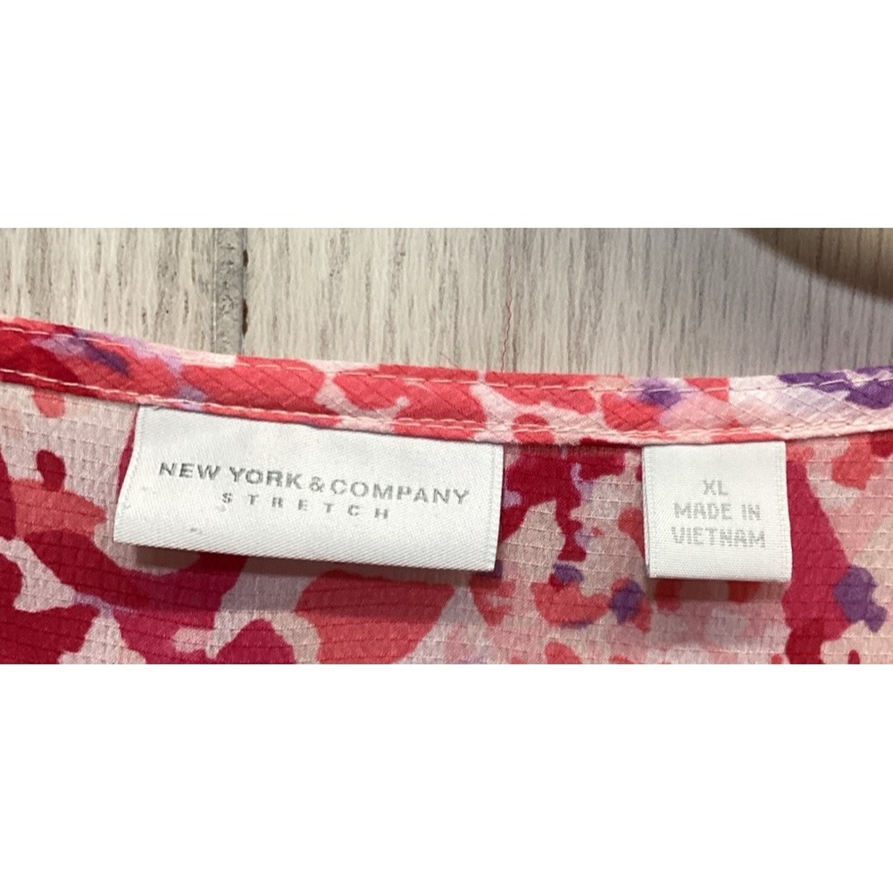 NEW YORK‎ & COMPANY Women's (Size XL) Sleeveless 1/2 Button Ruffle Front Shirt - Picture 2 of 4